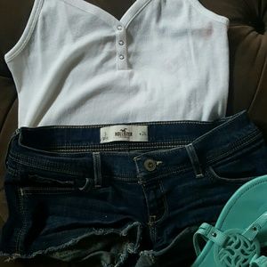 Hollister size 3 dark blue jean shorts